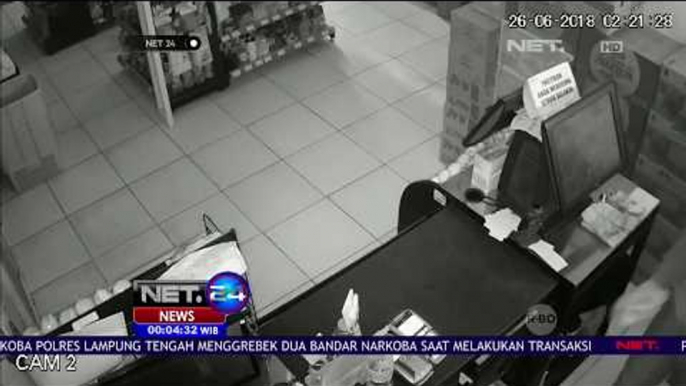 Aksi Pencurian Minimarket Terekam Kamera CCTV - NET 24