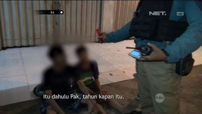 Tertangkap Basah Menjual Sajam, Anak Ini Mengaku Mau Silat - 86