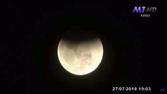 [AO VIVO] A Lua de Sangue acontece nessa sexta e o eclipse está rolando agora ao vivo!