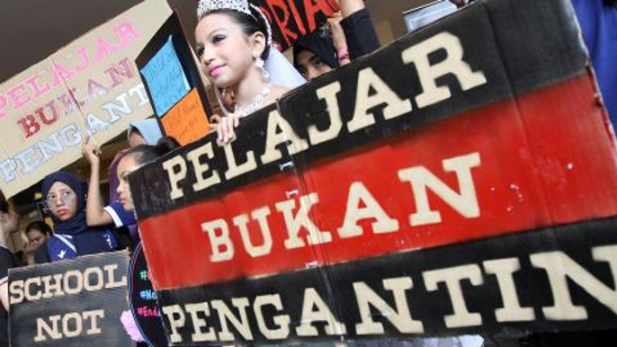 Women's groups rally at Sunway Pyramid to end child marriage