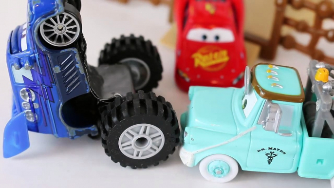 Doc McStuffins Clinic Playhouse with Disney Cars Doctor Mater and Lightning McQueen with D