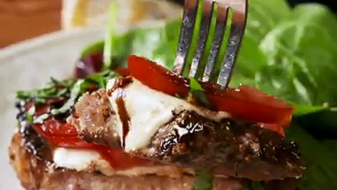 Caprese Pork Chops will make you feel like you’re eating out even when you’re not.Full recipe: