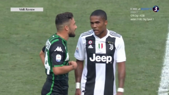 Douglas Costa  spit on Di Francesco - RED CARD - Juventus vs Sassuolo 2018