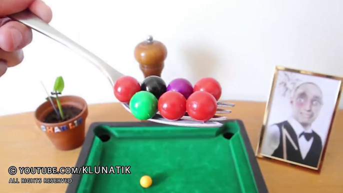 EATING a POOL TABLE!! Kluna Tik Dinner ASMR eating sounds no talk trick, disparos de billar