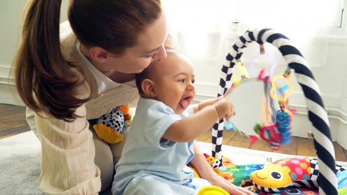 Le tapis d'éveil Tomy Lamaze avec Sophie Marinopoulos