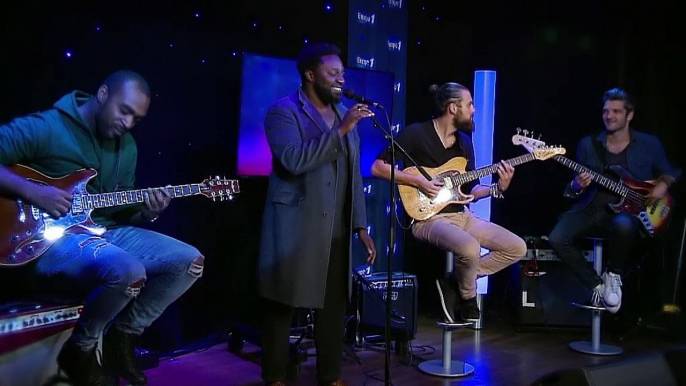 Sly Johnson chante "You Got to Move" en live sur Europe 1