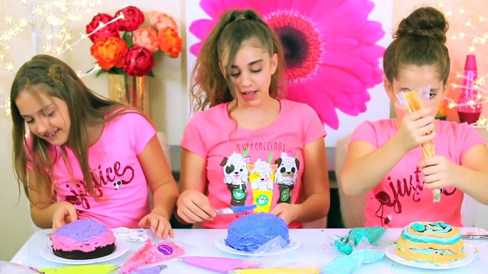 3 Colors of Frosting Piping Bag Challenge!