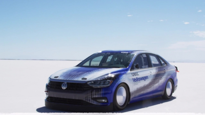 Modified VW Jetta breaks the speed record in its class in the USA with 338 km/h