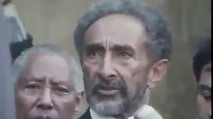 Quand Haile Selassie revendiquait Djibouti!Juste quelques annees avant notre independance, l'empereur Abyssin, Haile Selassie, se rend en metropole et fait pa