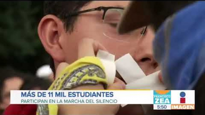 Miles de universitarios marchan en silencio al Zócalo | Noticias con Francisco Zea