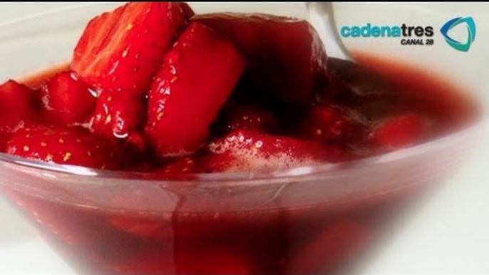 Receta de fresas con salsa de caramelo al balsámico. Receta postres / Recipe of desserts