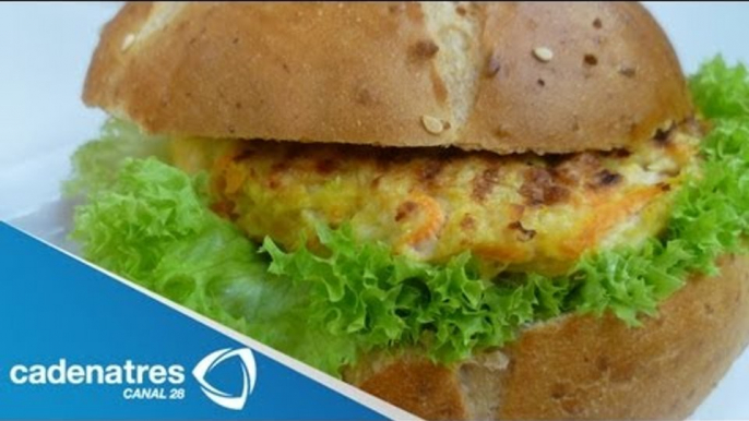 Receta para preparar hamburguesa de pollo al estilo buffalo. Receta de hamburguesas