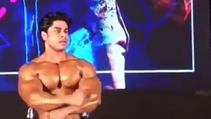 Wheelchair Indian Bodybuilder Anand Arnold. RESPECT!