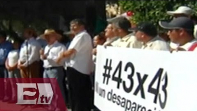 Inicia caminata #43X43 por normalistas de Ayotzinapa / Excélsior Informa