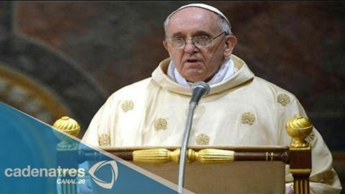 Papa Francisco pide orar por normalistas desaparecidos en Iguala