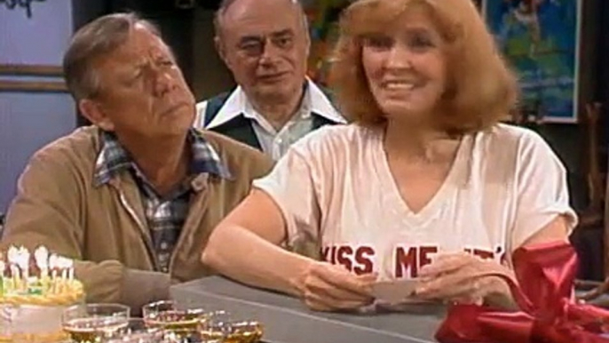 Archie Bunker's Place S1 E23 - Veronica's Ex