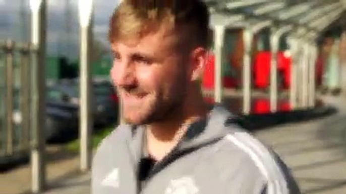 "I'm on Twitter too much man!" Watch Luke Shaw take our Tweet Mates challenge!