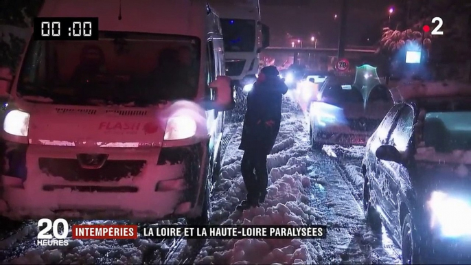 Neige : la Loire et la Haute-Loire paralysées