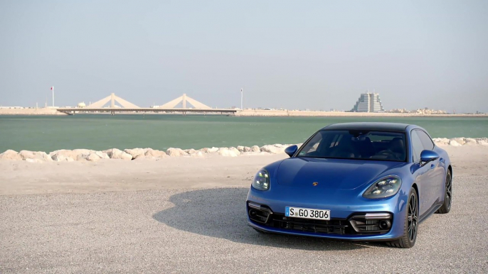 Porsche Panamera GTS Sport Turismo Design in Sapphire Blue Metallic