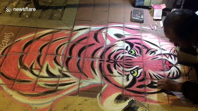 Chinese street artist draws crowds for his hyperreal pavement art