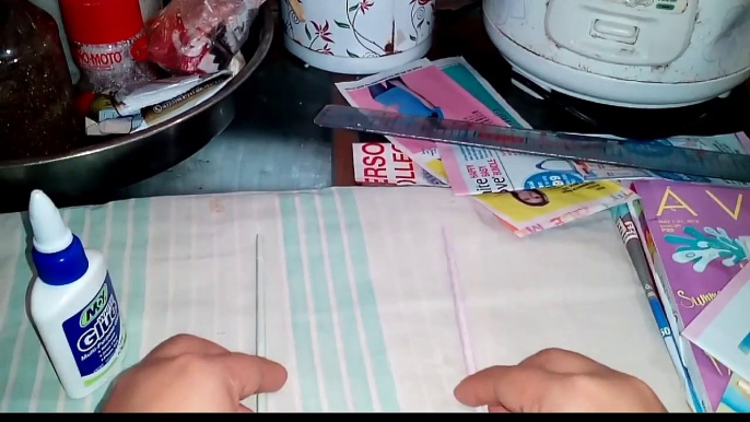 DIY paper basket made from old magazine - paper arts and crafts