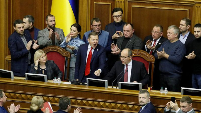 Верховная Рада Украины согласовала введение военного положения