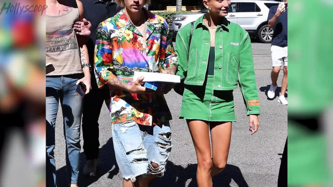 Hailey Baldwin Shows Off ‘Bieber’ Necklace and Major PDA With Justin Bieber!