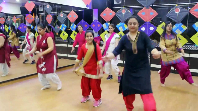 King Queen | Easy Bhangra Steps for Girls | The Landers | Landers | Kashika Patyal | Mr V Grooves | Girls Dance Performance