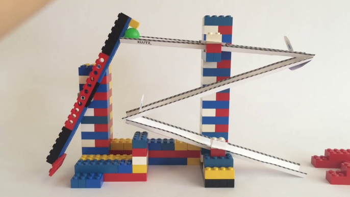 Amazing LEGO Chain Reactions by Klutz - Teach Your Bricks New Tricks  - Unboxing Demo Review