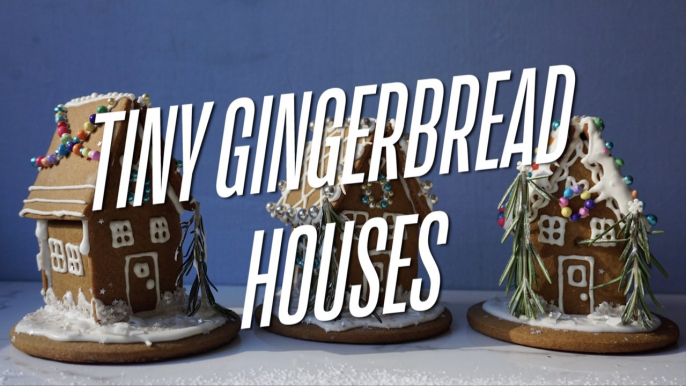 Tiny Gingerbread Houses with the "Displaced Housewife"
