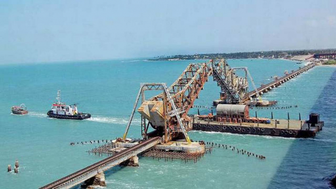 Pamban Bridge: Thrilling rail journey on Railways’ century-old engineering marvel | OneIndia News