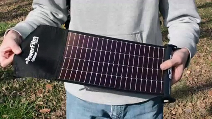 Estos paneles solares flexibles recargan la batería del móvil estés donde estés