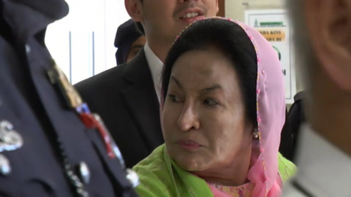 Court postpones hearing for application to transfer Rosmah's case to High Court