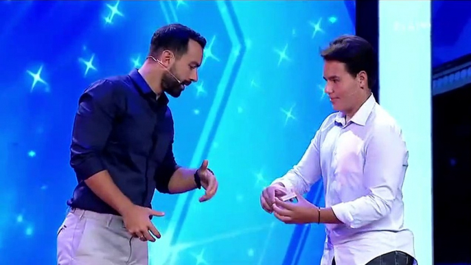 Magician Impresses Judges With Close-Up Magic on Greece's Got Talent 2018   Magicians Got Talent