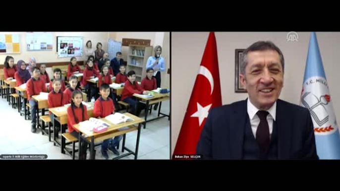 Bakan Selçuk Video Konferans ile Derse Katıldı