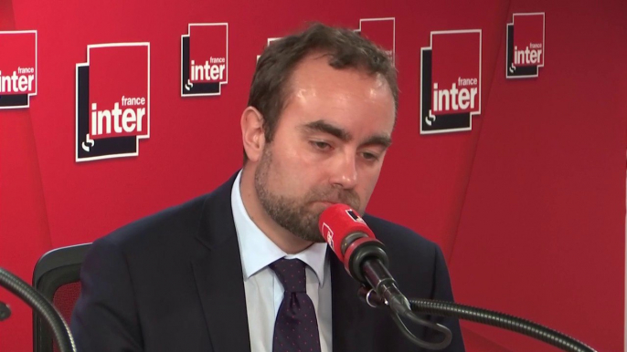 Sébastien Lecornu sur le cumul des mandats : "Aujourd'hui si j'étais toujours président du Conseil départemental de l'Eure en même temps que ministre, bien que je ne dorme pas beaucoup, je n'arriverais pas à faire les deux en même temps"
