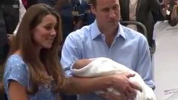 World gets first glimpse of Britain's royal baby