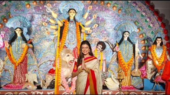 Bong beauty Sushmita celebrates Durga Puja!