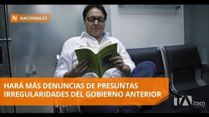 Fernando Villavicencio porta un grillete electrónico - Teleamazonas