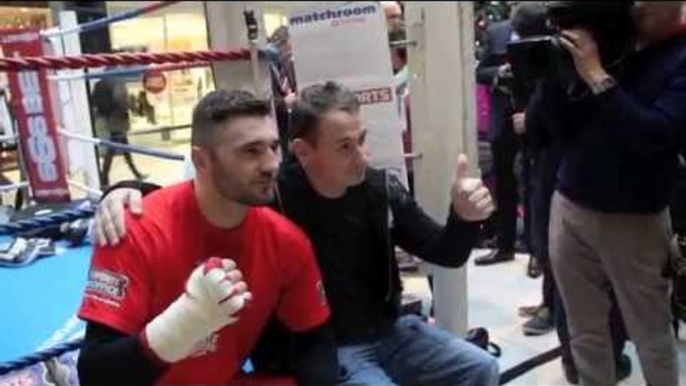 NATHAN CLEVERLY MAKES TIME FOR THE FANS AT THE CARDIFF PUBLIC WORKOUT / CLEVERLY v BELLEW 2