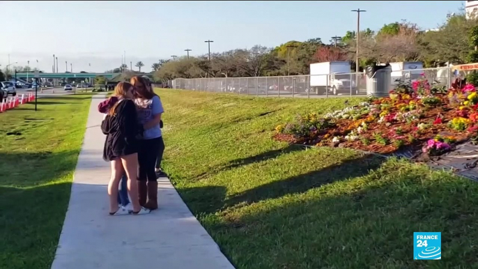 Parkland shooting: thousands pay tribute to students killed one year ago