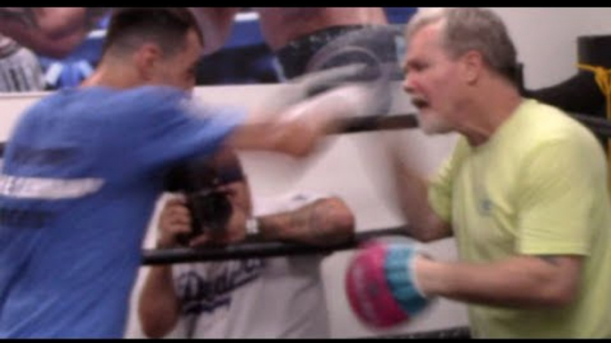 TERENCE CRAWFORD v VIKTOR POSTOL - SPEED! - PAD WORKOUT WITH FREDDIE ROACH & VIKTOR POSTOL