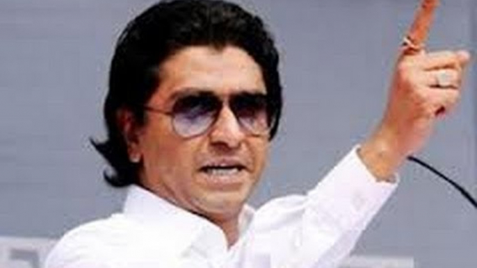 Raj Thackeray backs Dhoble, warns hawkers over holding morcha