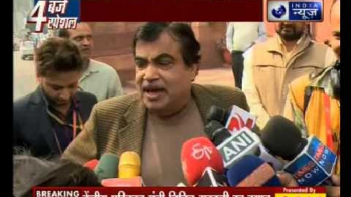 Caught in 2-hour jam near Delhi, Nitin Gadkari orders 'solution in 24 hours'