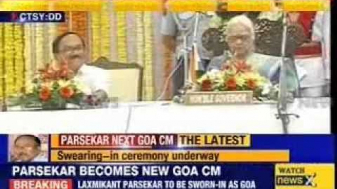 Laxmikant Parsekar takes oath as Goa CM