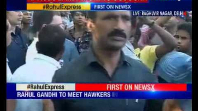 Rahul Gandhi meets street vendors in Delhi