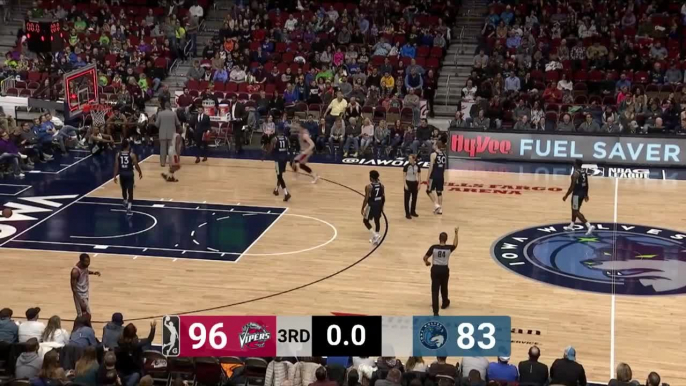 Isaiah Hartenstein Posts 22 points & 25 rebounds vs. Iowa Wolves