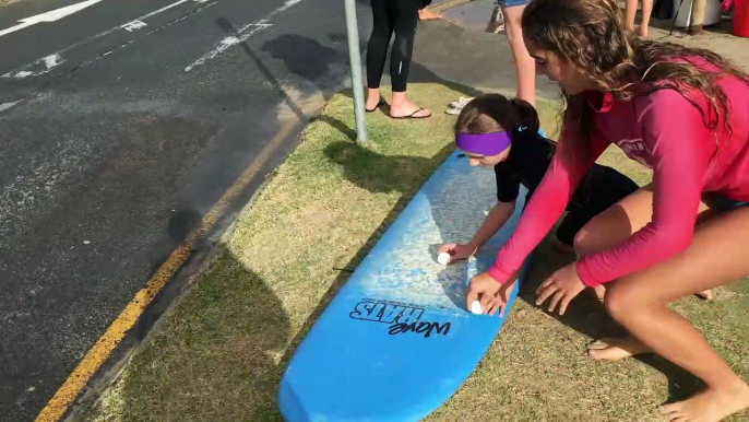 Surfing Lesson - Currumbin Alley Surf School - "how to surf"