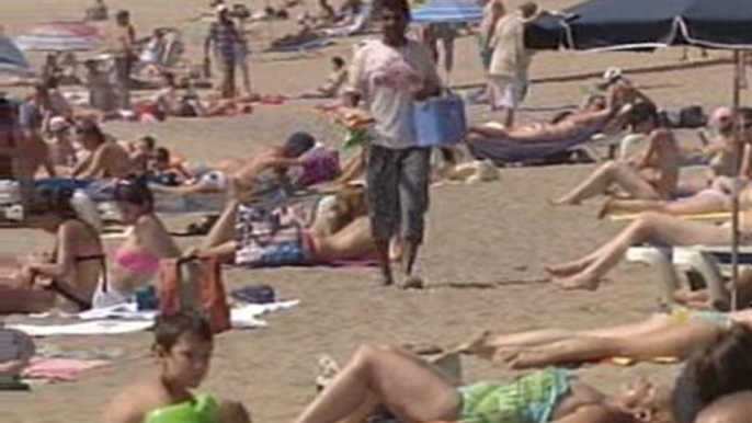 Chiringuitos de Cataluña se quejan de los lateros de playa