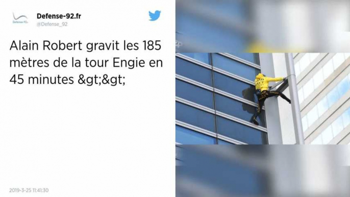 Alain Robert, le « Spiderman français », arrêté après avoir escaladé une tour de la Défense à mains nues.